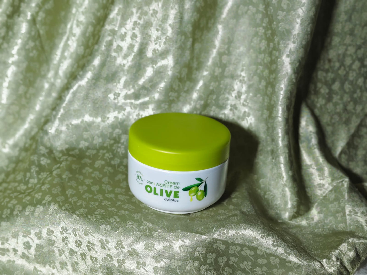 Deenoon Store Olive Oil Moisturizing Cream – 200 ml | Multi-Purpose Hydration for Face, Body & Hair