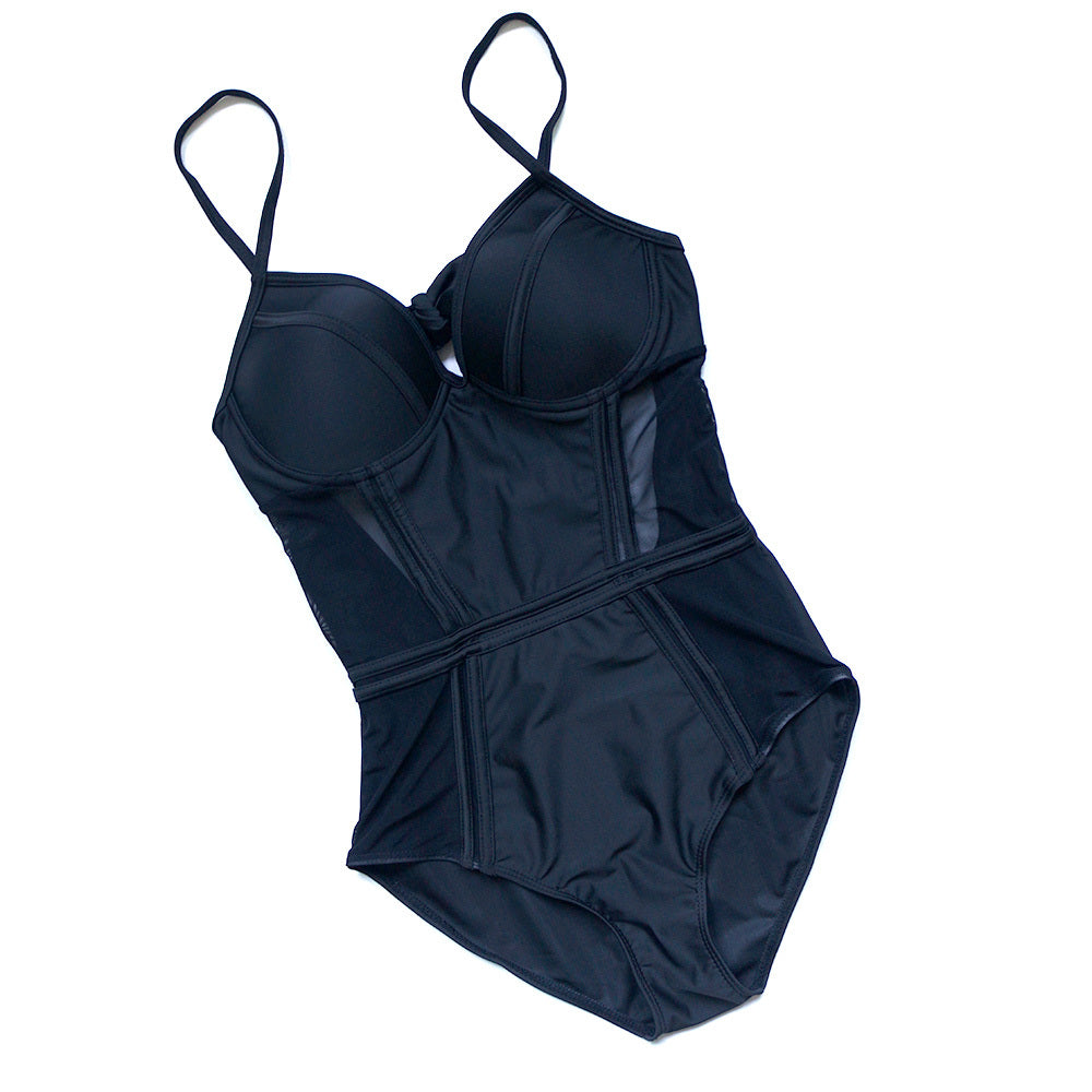 Chic Cut-Out One-Piece Swimsuit – Elegant Summer Swimwear
